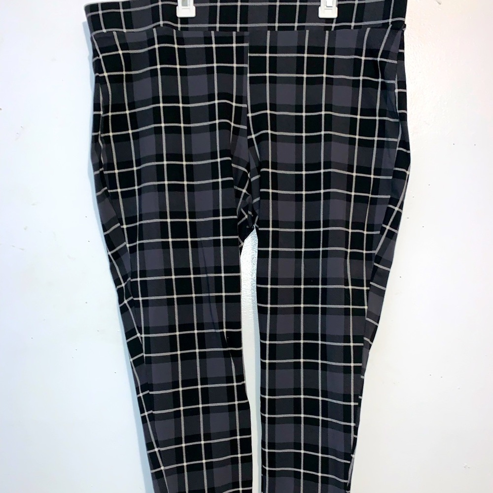 Torrid Grey Plaid Leggings
